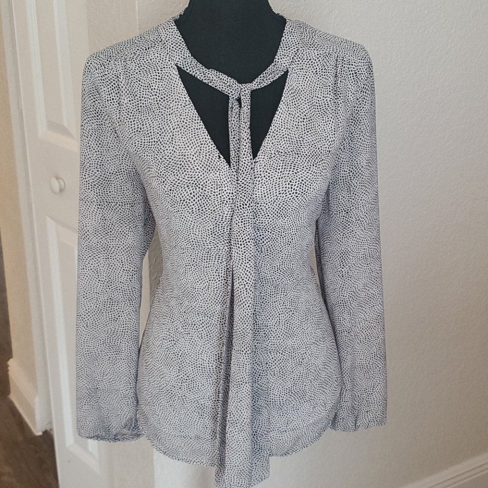 DR2 Black and White Blouse large